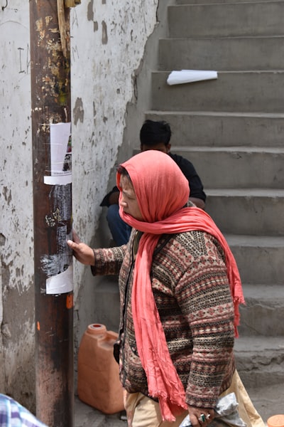 क्या बिहार में 8 करोड़ लोगों के मतदान के अधिकार पर खतरा है? — एक विश्लेषण