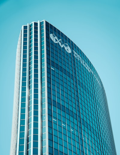 рдлреЙрдХреНрд╕рдХреЙрди (Foxconn) тАУ рд╡реИрд╢реНрд╡рд┐рдХ рдЗрд▓реЗрдХреНрдЯреНрд░реЙрдирд┐рдХреНрд╕ рд╡рд┐рдирд┐рд░реНрдорд╛рдг рдХреА рдПрдХ рдкреНрд░рдореБрдЦ рдХрдВрдкрдиреА
